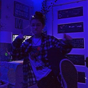 Meet your Posher, Mara